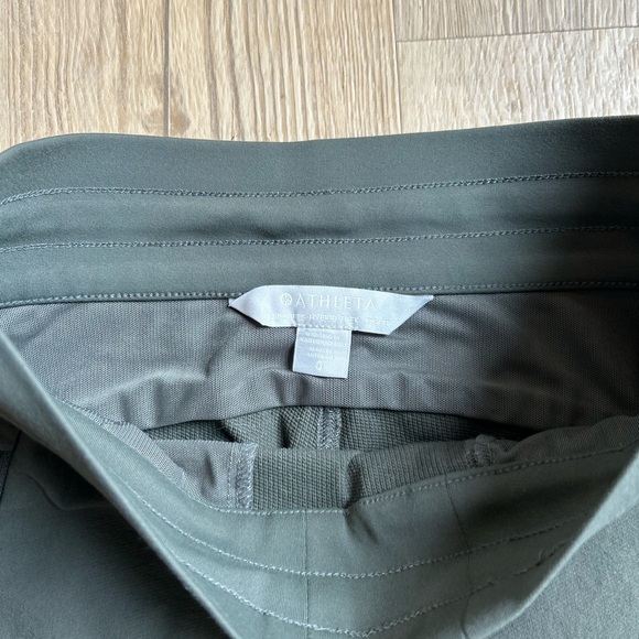 NWOT ATHLETA HEADLANDS HYBRID TREK MID RISE JOGGER - Picture 4 of 5